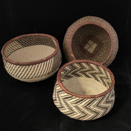 https://mom.maison-objet.com/fr/produit/1628338/panier-sonza-en-fibre-naturelle-30-40-cm