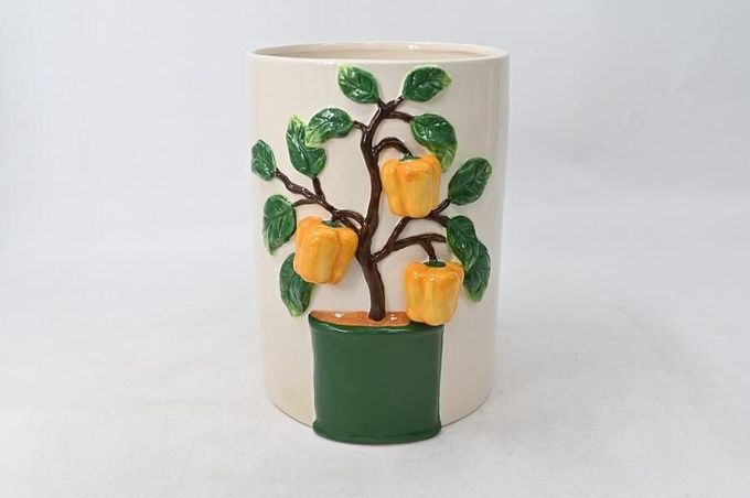 https://mom.maison-objet.com/fr/produit/1670106/vases-ceramique-ivoire-yellow-red-peper