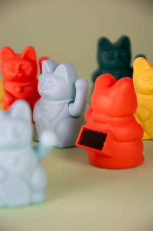 https://mom.maison-objet.com/en/product/1673124/myneko-lucky-cat-solar