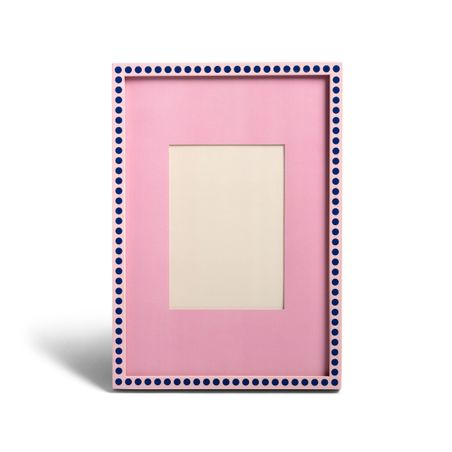 https://mom.maison-objet.com/en/product/1674208/photo-frames-patch