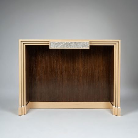 https://mom.maison-objet.com/fr/produit/1674812/console-relief