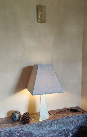 https://mom.maison-objet.com/fr/produit/1675276/lampe-carre