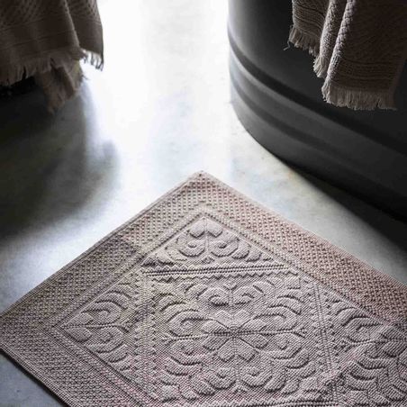 https://mom.maison-objet.com/fr/produit/1679294/tapis-de-bain-uni-enzo-noisette-54-x-110