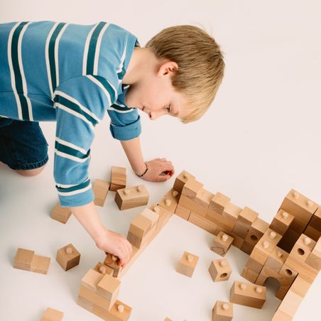 https://mom.maison-objet.com/en/product/1684724/brick-a-block-junior