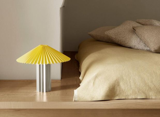 https://mom.maison-objet.com/fr/produit/1686872/lampe-de-table-taite