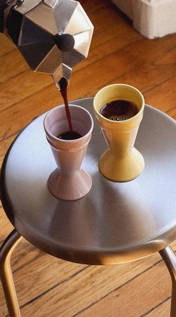 https://mom.maison-objet.com/fr/produit/1683434/nouveau-mazagran-nude-tasse-a-cafe-minimaliste-reinventee
