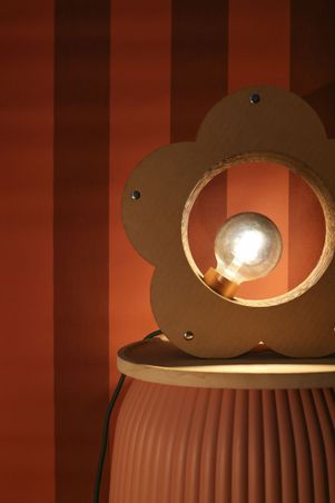 https://mom.maison-objet.com/fr/produit/1707260/naee-fleur
