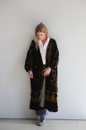 https://mom.maison-objet.com/fr/produit/1708516/silk-velvet-kimono