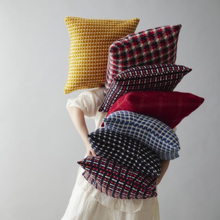 https://mom.maison-objet.com/fr/produit/1726722/cushion-cover