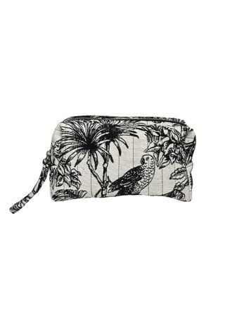 https://mom.maison-objet.com/en/product/1727836/black-safari-toiletry-bag-little