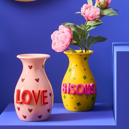 https://mom.maison-objet.com/en/product/1727840/vase-bisous