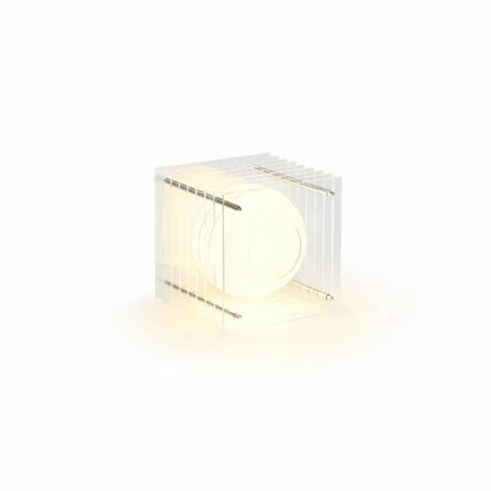 https://mom.maison-objet.com/fr/produit/1682554/lampe-lop-petite-carree-en-acrylique-transparent