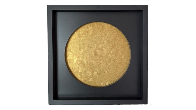 https://mom.maison-objet.com/fr/produit/1738940/enrei-plaque-interieure-en-titane-lune