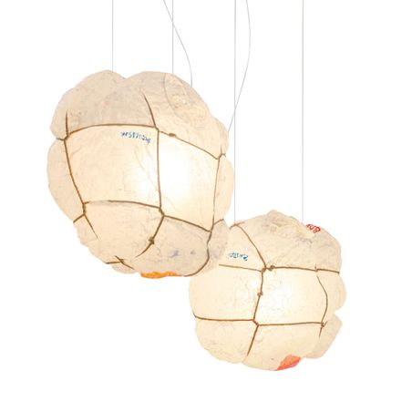 https://mom.maison-objet.com/fr/produit/1750402/bounded-by-ango-organic-sculptural-light-object