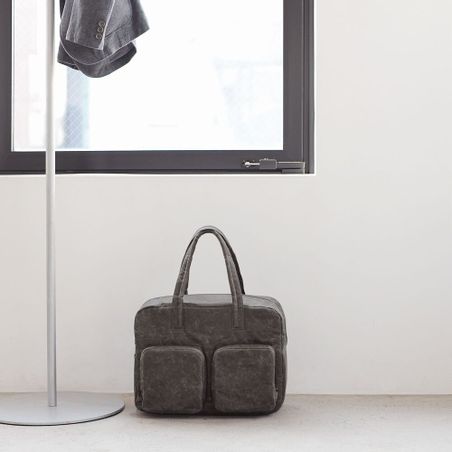 https://mom.maison-objet.com/en/product/1752086/siwa-overnight-bag