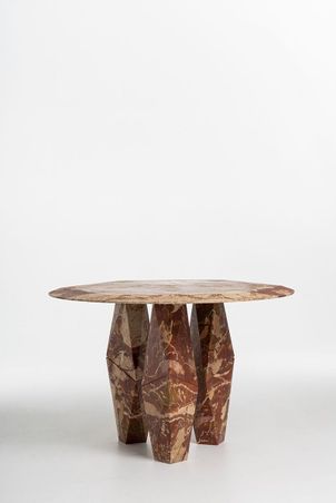https://mom.maison-objet.com/fr/produit/1763328/table-de-salle-a-manger-duality