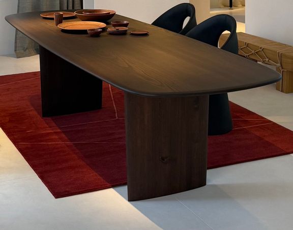 https://mom.maison-objet.com/fr/produit/1766040/lago-table