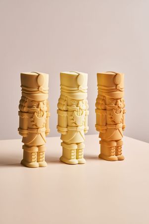 https://mom.maison-objet.com/fr/produit/1792340/choco-schiaccianoci