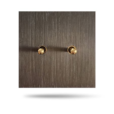 https://mom.maison-objet.com/en/product/1808054/allure-brushed-bronze-2-push-pull-knobs-80x80