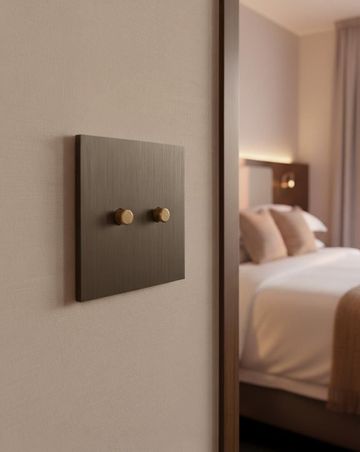 https://mom.maison-objet.com/en/product/1810636/allure-brushed-bronze-2-round-push-buttons-80x80