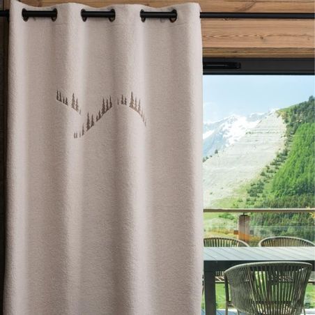 https://mom.maison-objet.com/fr/produit/1837656/rideau-montagne-occultant-bouclette-ecru-sapin