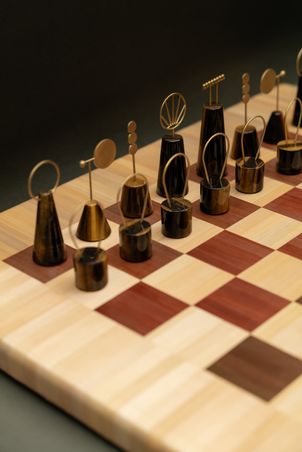 https://mom.maison-objet.com/en/product/1845370/brownstone-board